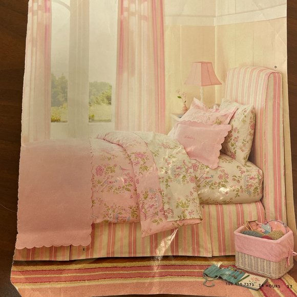 Pottery Barn Kids Cute Bedding and Drapes - Picture 5 of 6